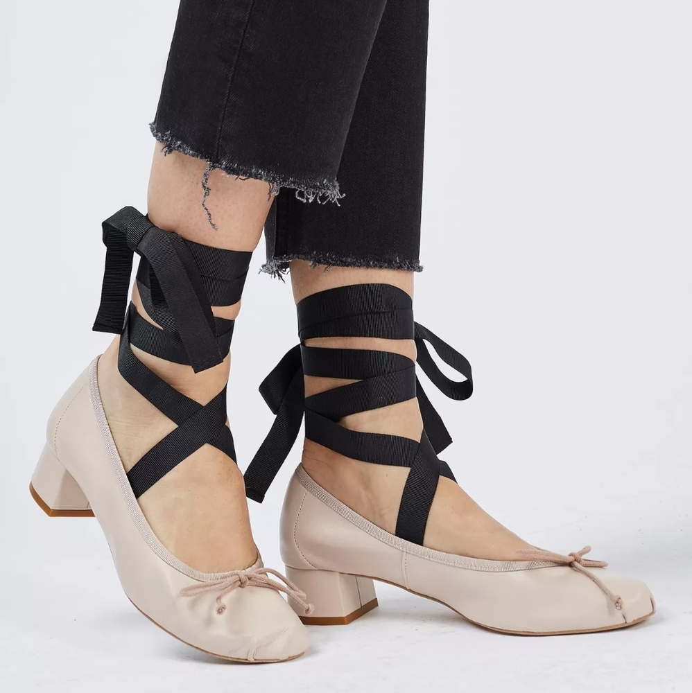 TOPSHOP 'Kan-Kan' Leather Pumps